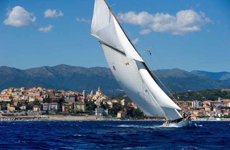 z-MoonbeamIV5_phRastrelli Resized